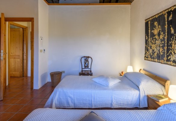 Twin bedroom no. 4 (first floor, unit 1) – Ca Lucciola