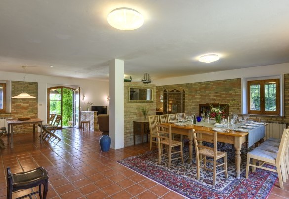 Open plan living room in unit 1 – Ca Lucciola