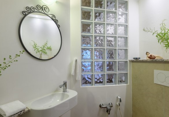 Toilet adjacent to bathroom n.4 (first floor, unit 1) – Ca Lucciola