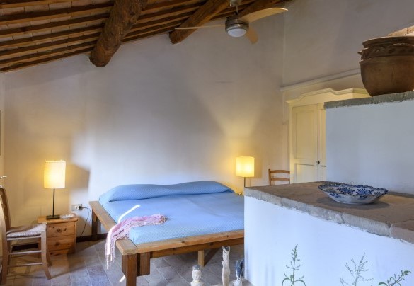 Double bedroom no. 6 (first floor, unit 2) – Ca Lucciola