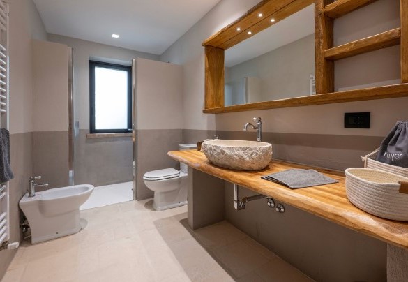 Bagno con doccia n.1 en suite alla camera n.1 - I Tramonti