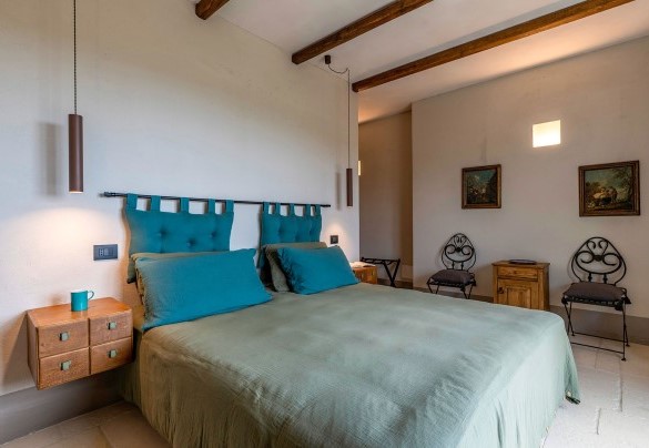 Camera matrimoniale n.1 con bagno en suite e uscita in terrazza, al piano terra - I Tramonti