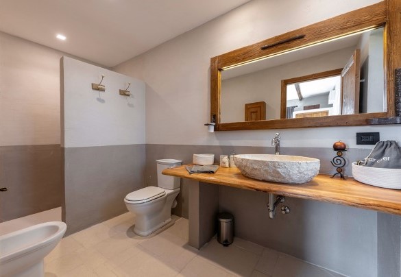 Bagno con doccia n.5 en suite alla camera n.5 - I Tramonti