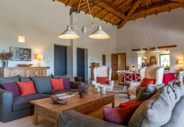 Soggiorno, sala da pranzo e cucina in open - I Tramonti