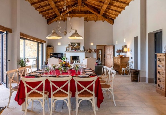 Soggiorno, sala da pranzo e cucina in open - I Tramonti