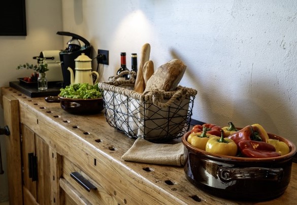 la cucina luminosa e accessoriata - I Tramonti