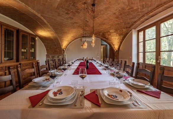 Dining area with direct access to the garden - La Burraia