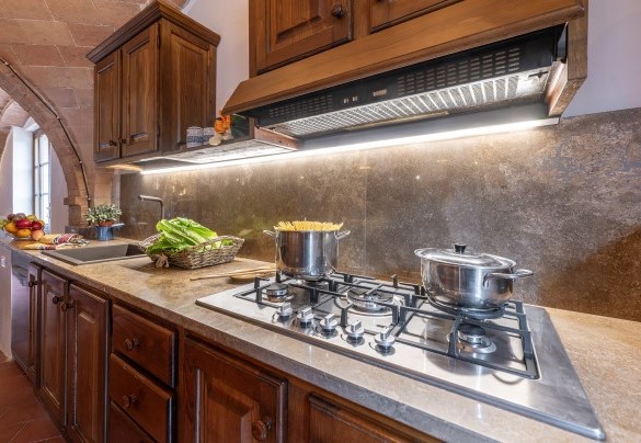 Details of the main kitchen - La Burraia