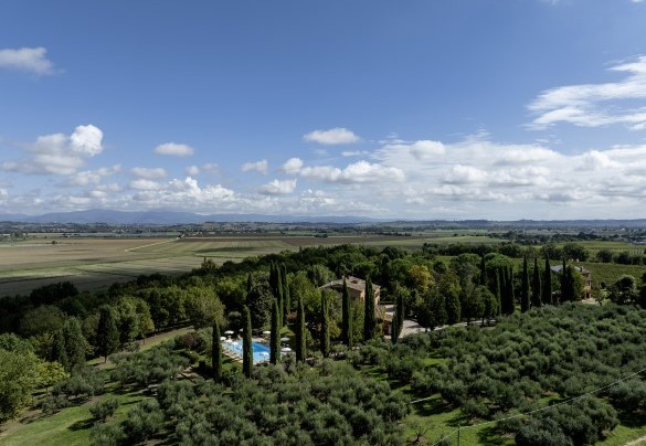 The park extends over approximately one hectare within the vast agricultural estate - La Burraia