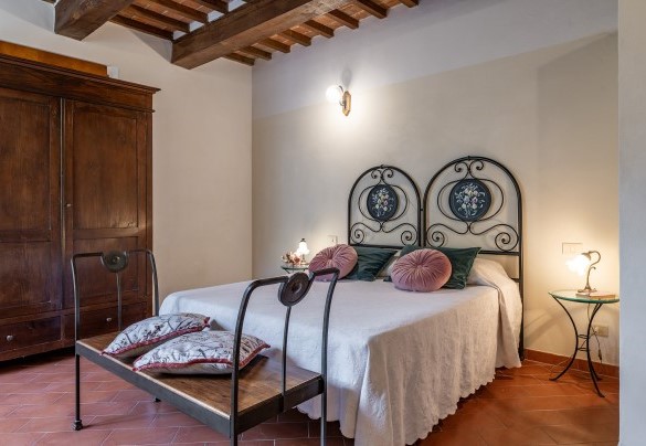 Double bedroom no. 6 on the first floor - La Burraia