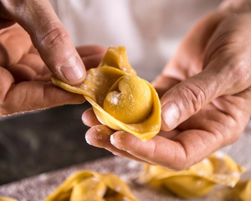 Tortellini tra Sapori e Artigianato