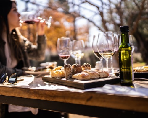 Olio d’oliva, vino e grappa nell’antica abbazia