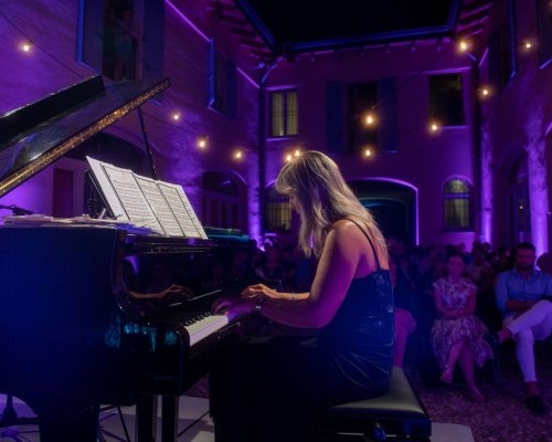 Musica in villa. Piano e voce for 12 pax