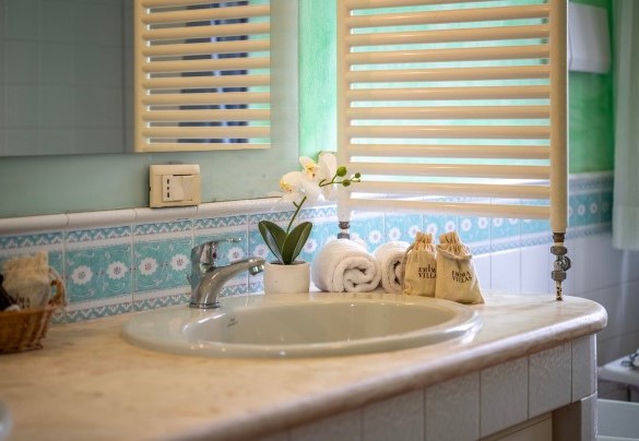 Bagno con vasca n.5 al primo piano (unità 2) - Sangiovese