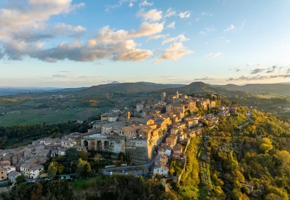 La posizione privilegiata a breve distanza da Montepulciano - Sangiovese