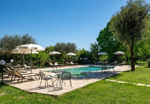 La piscina ha dimensioni 5 x 10 metri - Sangiovese