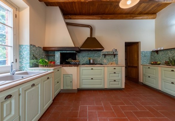 Cucina comunicante con la sala da pranzo - Sangiovese