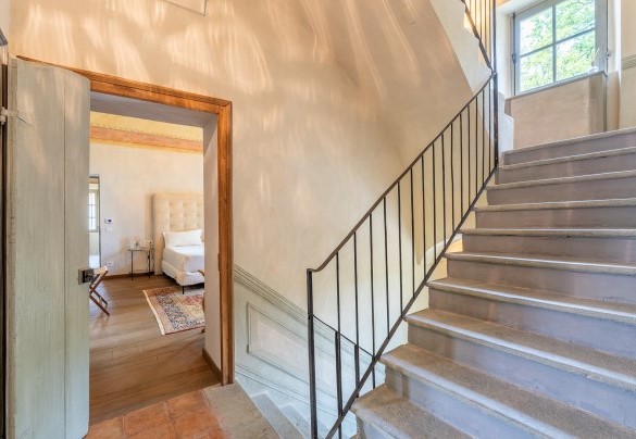 Twenty-two steps lead to the second floor - Tenuta Schiavon Barrero
