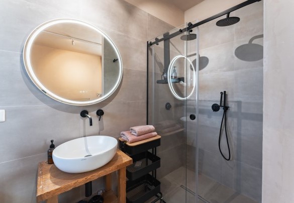 Il bagno en-suite con doccia n.2 - Trulli Fiori di Mandorlo