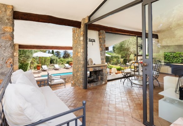 Accesso diretto al portico - Villa Althaea