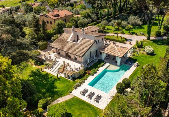 Villa with exclusive pool just steps from Bracciano Lake - Villa Corte Sant’Anna