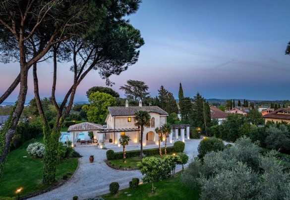 The property at dusk - Villa Corte Sant’Anna