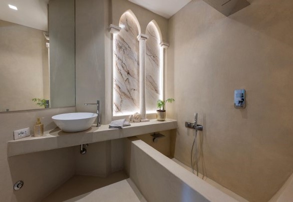 Bathroom with tub n.2 adjacent to bedrooms n.2 and n.3 - Villa Corte Sant’Anna