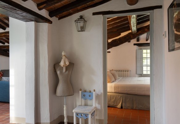 Disimpegno tra salotto e camera n. 4 al secondo piano - Villa Delle Silerchie