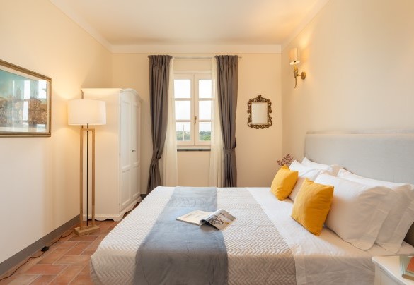 The double bedroom with divisible beds no. 7 (unit 3) on the first floor - Villa Iole