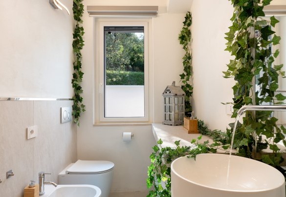 En suite bathroom with tub no. 1 - Villa Lunezia