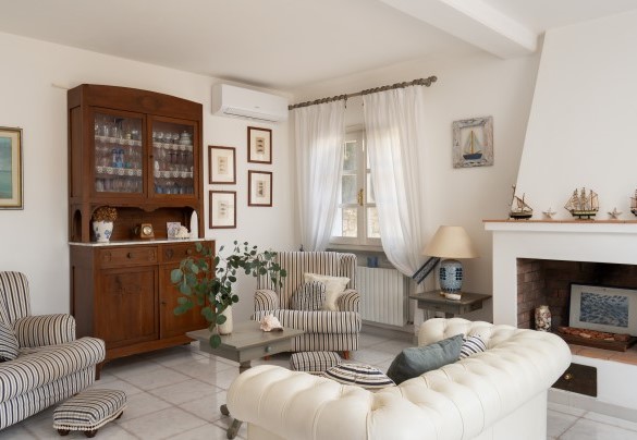 Living area on the ground floor - Villa Perelle 