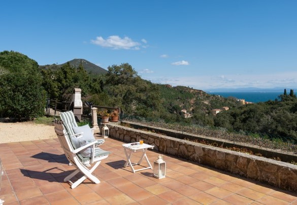 Views over the hills and the sea - Villa Perelle 