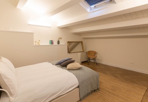 The double room n. 6 on the first floor of annex 1 – Villa Terre Normanne