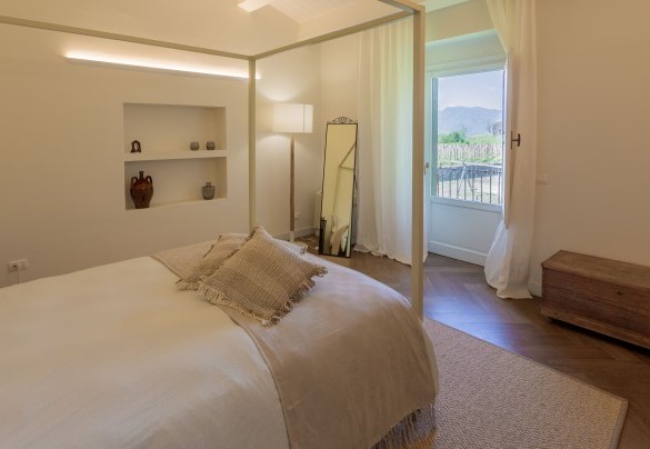 The double room n. 5 on the first floor of annex 1 – Villa Terre Normanne