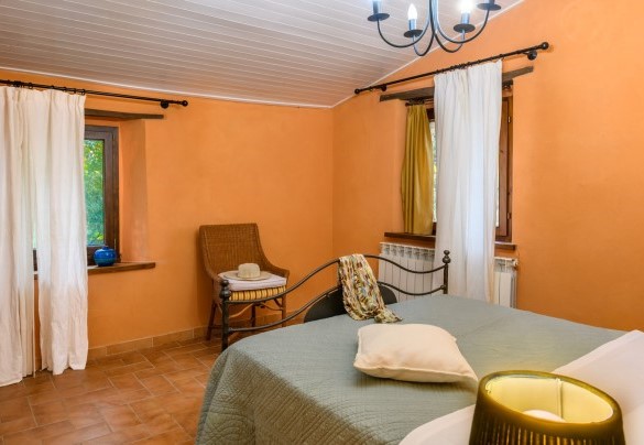 Double bedroom no. 1 on the ground floor – Villa Valgiorgia