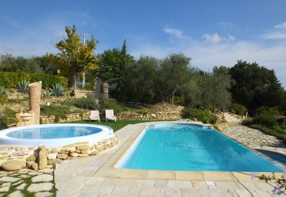 Swimming pool, whirlpool tub and solarium – Villa Valgiorgia