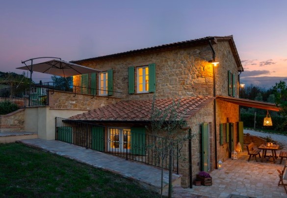 The house blends into the fascinating and picturesque landscape of the Val di Cecina - Villino Ariachiara